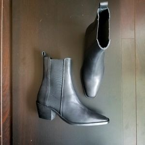 L'intervalle Leather Ankle Boots